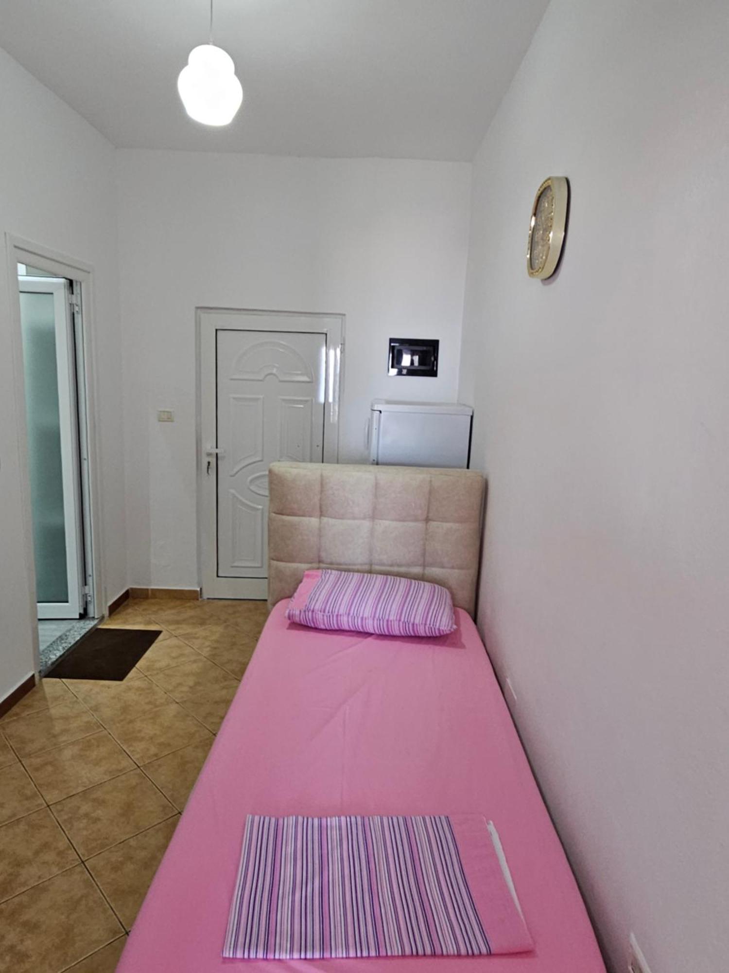Wave N' Sea Apartments Himare Phòng bức ảnh