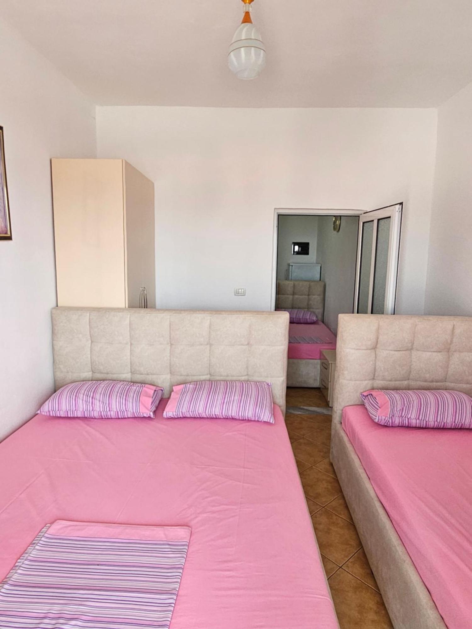 Wave N' Sea Apartments Himare Phòng bức ảnh